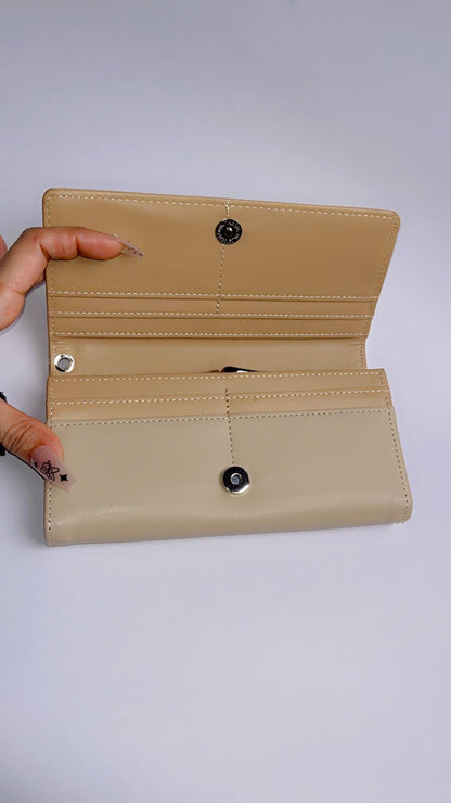 Elegant Beige Crocodile-Embossed Long Wallet for Women – Snap Closure & Spacious Interior