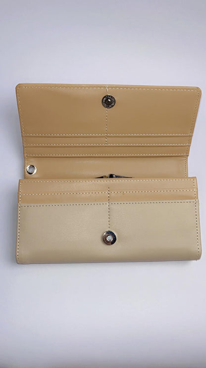 Elegant Beige Crocodile-Embossed Long Wallet for Women – Snap Closure & Spacious Interior