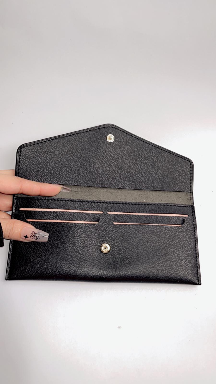 Elegant Long Leather Wallet for Women – Slim Clutch-Style Card & Cash Organizer