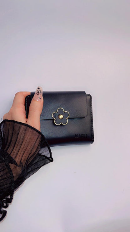Elegant Floral Snap Leather Wallet – Compact & Stylish Everyday Essential
