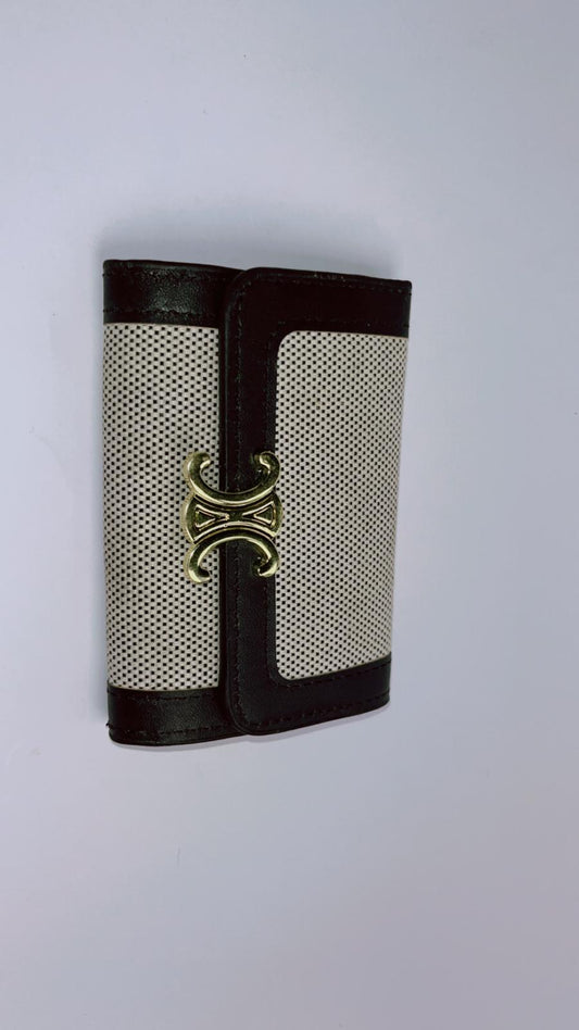 Women’s Leather Accordion Wallet – Multi-Card Organizer with Secure Snap Closure